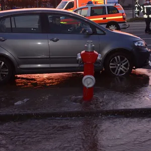 Hydranten in Oststeinbek grammt – Feuerwehr dreht Wasser ab
