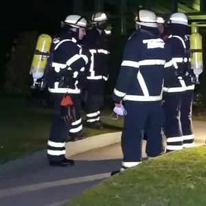 Brand in Beakknten Reemtsma-Park in Hamburg – Feuerwehr gibt Großalarm
