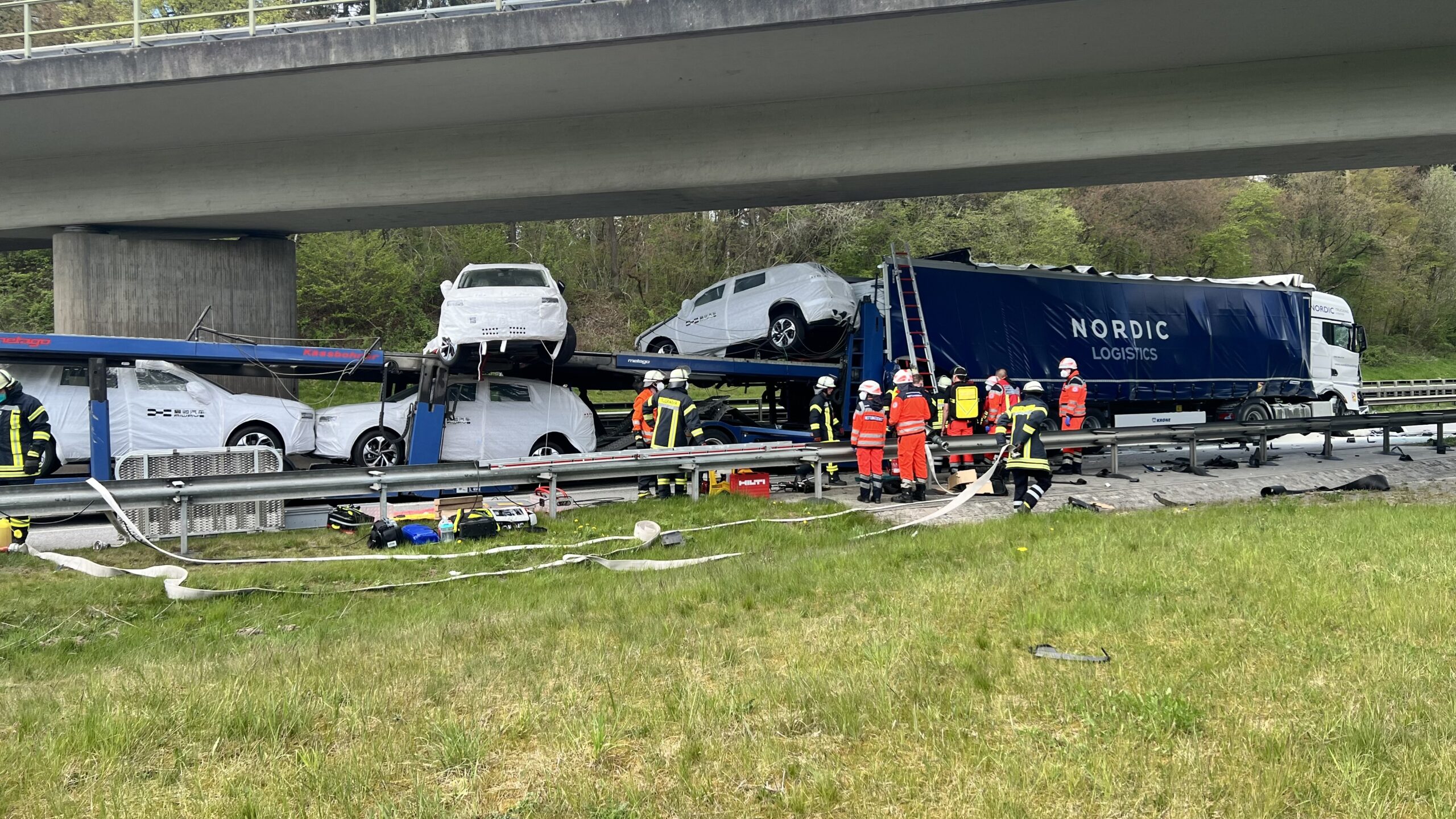Unfall auf der A261 bei Marmstorf – Lkw-Fahrer stirbt