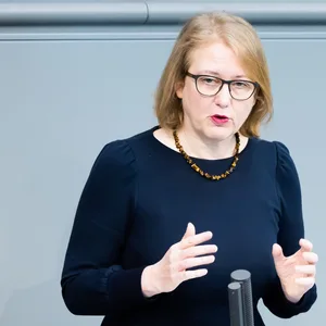 Lisa Paus