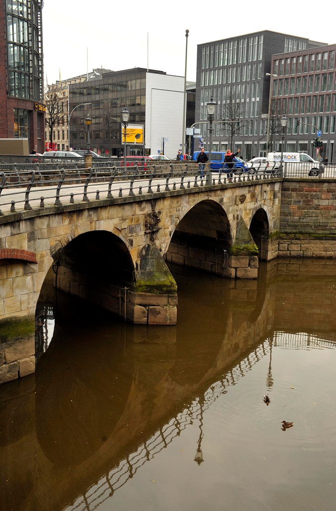 Die Zollenbrücke – Hamburgs älteste Brücke.