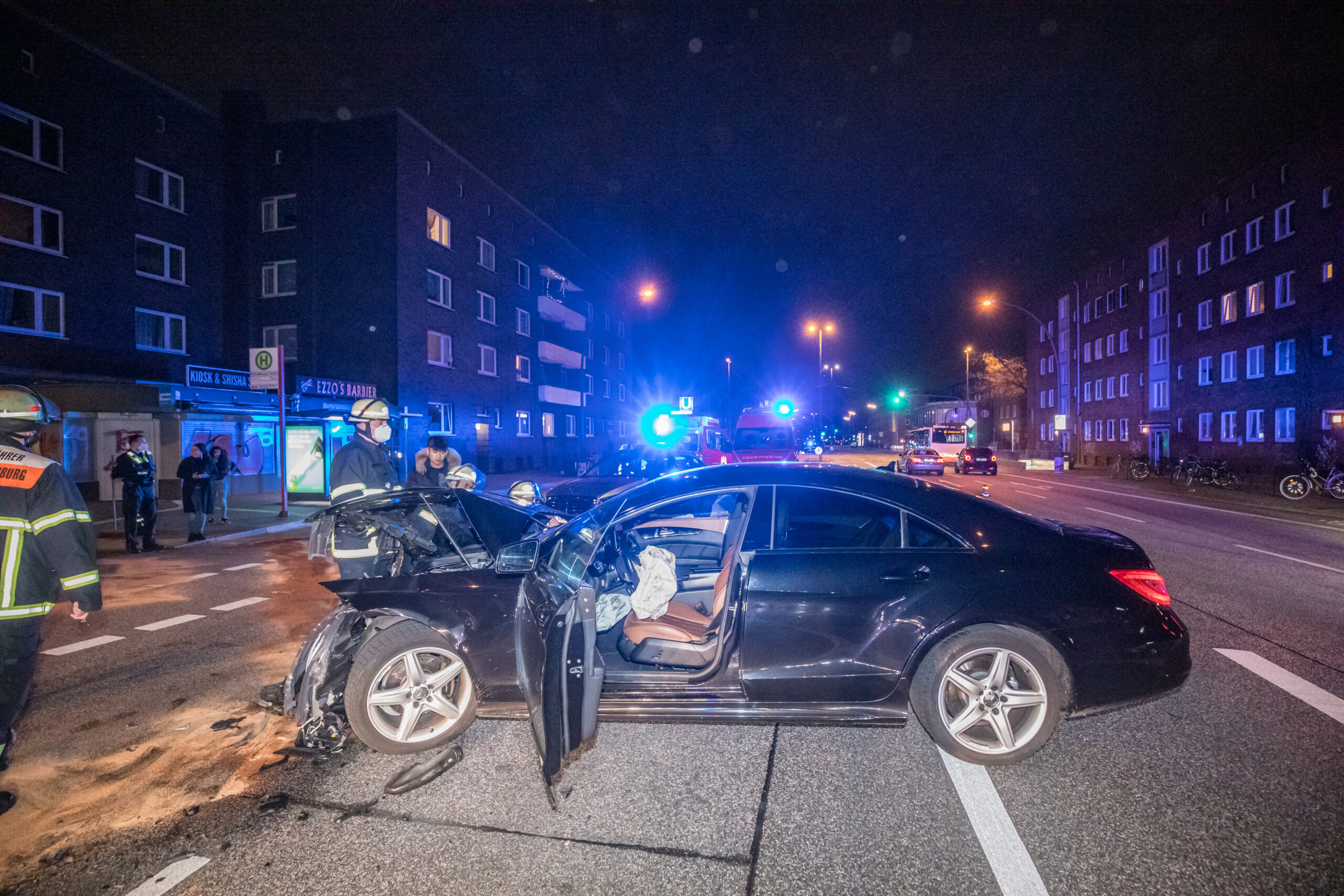 Schwerer Unfall in Dulsberg durch Fahranfänger – eine Person verletzt