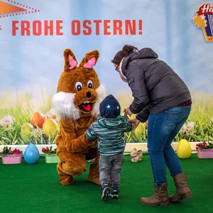 Der Osterhase auf dem Dom