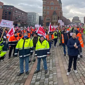 Hafenarbeiter-Demo in der Speicherstadt