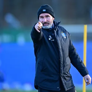 HSV-Trainer Tim Walter hat ein klaren Plan für das Nord-Duell in Kiel.