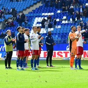 Die HSV-Profis nach dem 1:2 gegen Paderborn