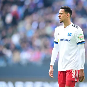 Stürmer Robert Glatzel und der HSV stehen in der Bringschuld.