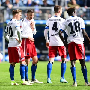 Müssen jetzt Zeichen setzen: Die HSV-„Leader“ Sonny Kittel, Jonas Meffert, Sebastian Schonlau und Bakery Jatta.