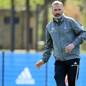 HSV-Trainer Tim Walter braucht Siege – auch in eigener Sache.