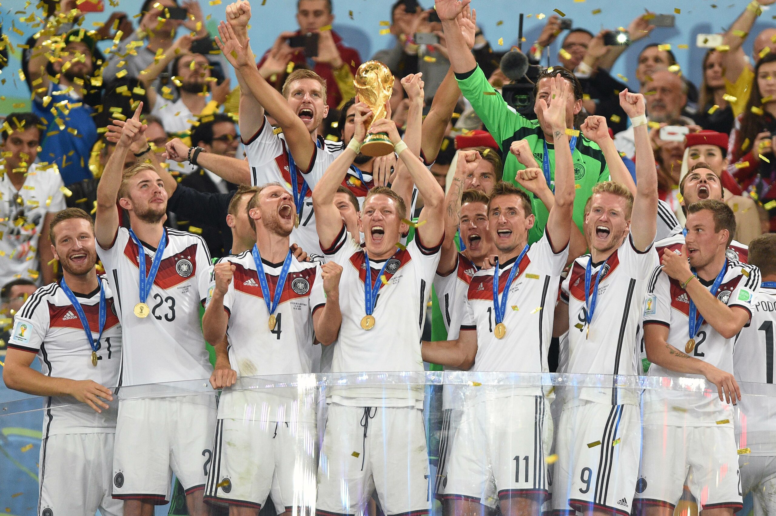 Die Deutsche Nationalmannschaft feiert den WM-Titel 2014