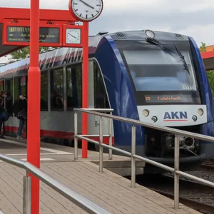 Auf der AKN-Strecke kommt es bis Ende 2025 zu erheblichen Einschränkungen.