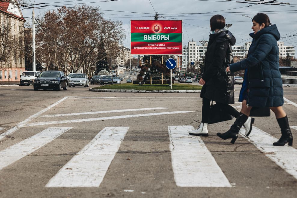 Zwei Frauen in Tiraspol, Hauptstadt Transnistriens. Transnistrien ist für Moskau ein Hebel, um Druck auf die Ex-Sowjetrepublik Moldau auszuüben.