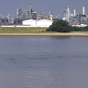 Das US-Chemieunternehmen Dow in Stade – es steigt nun in das geplante LNG-Terminal ein.