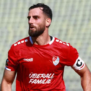 Ex-HSV-Profi Mergim Mavraj