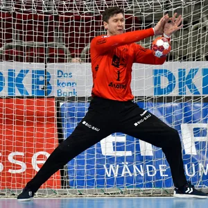 THW Kiel Torhüter Niklas Landin wehrt einen Wurf ab