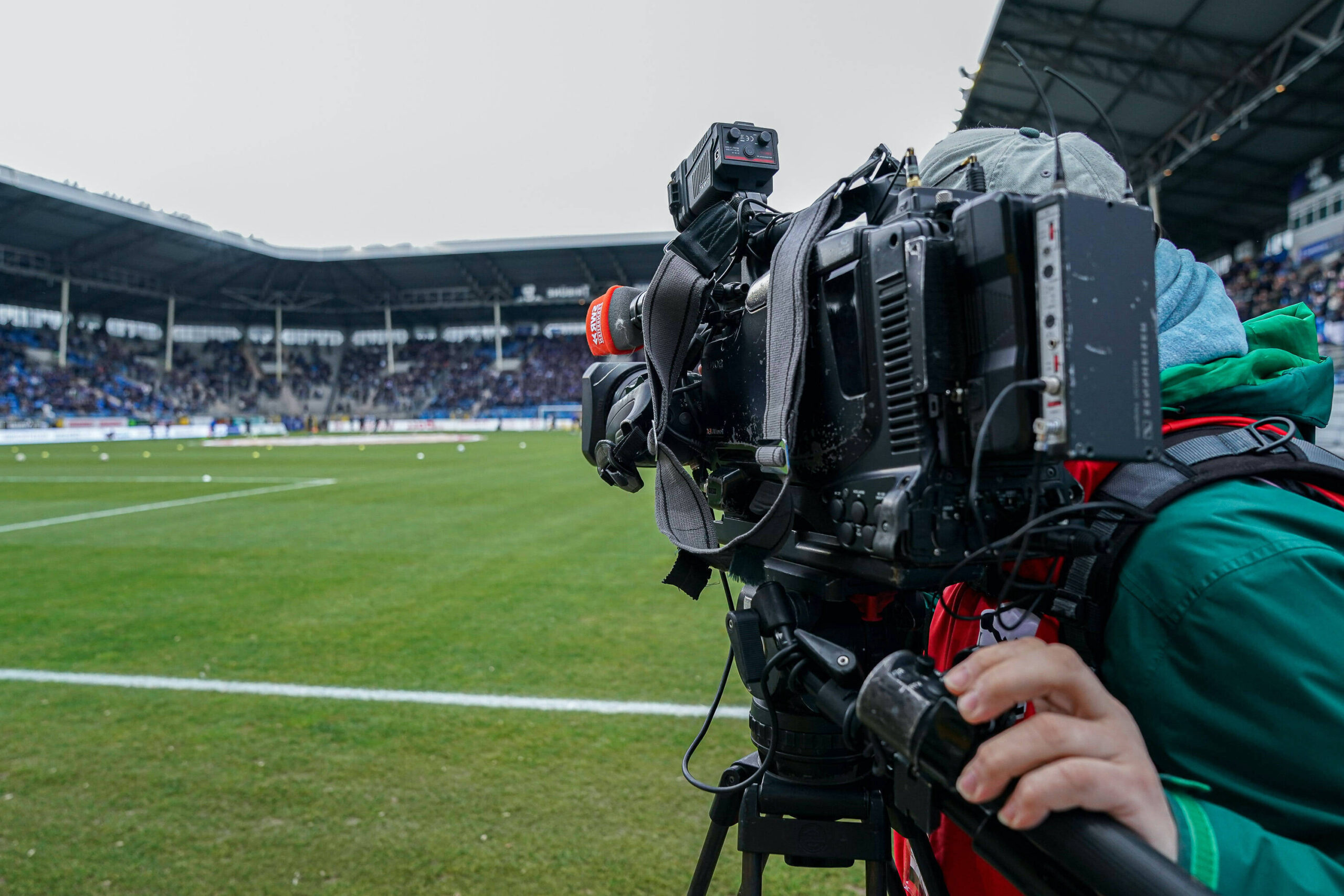 TV-Kamera beim Fußball (Symbolfoto)