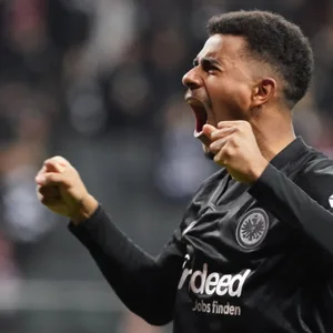 Ansgar Knauff jubelt für Eintracht Frankfurt