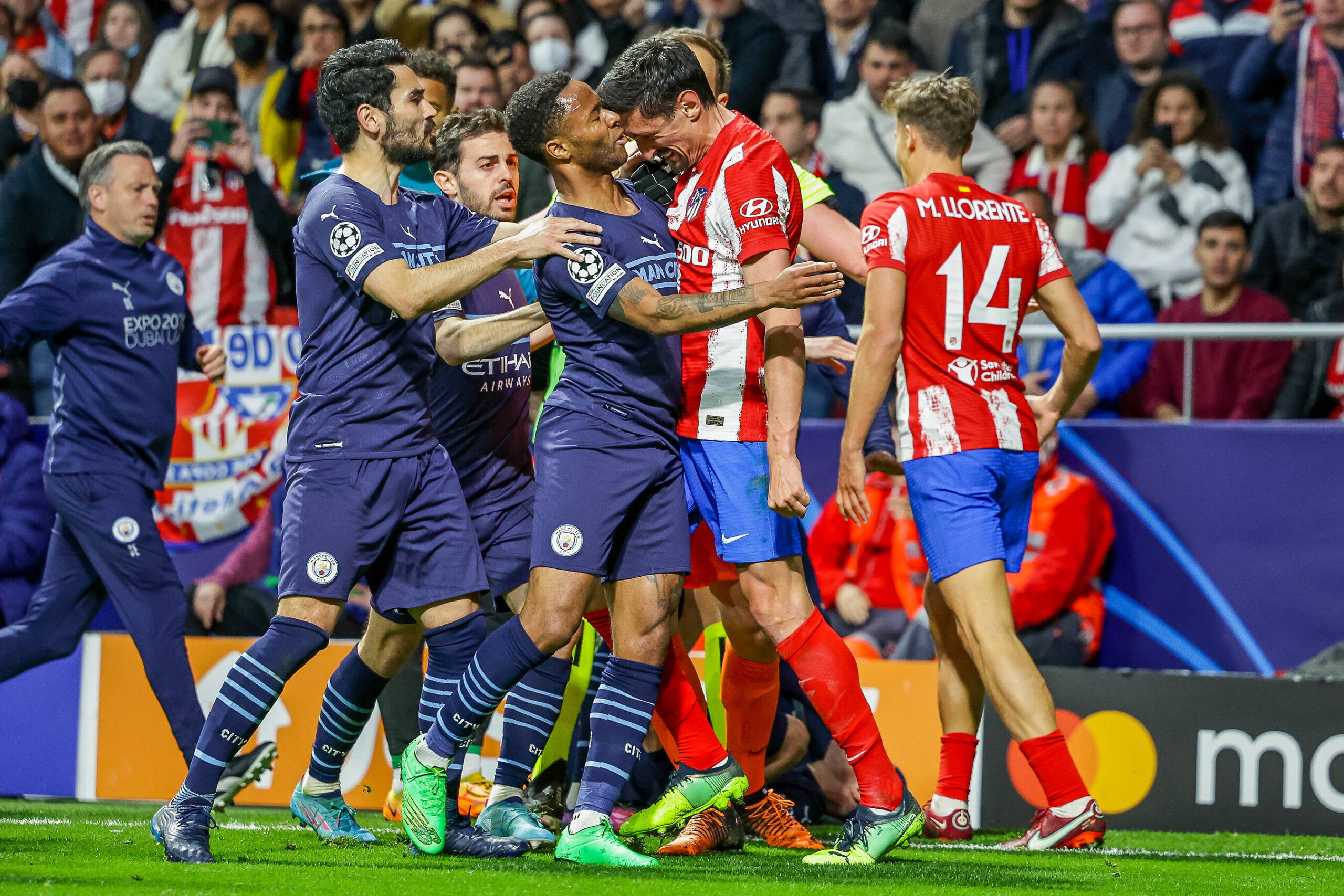 Rudelbildung zwischen Atletico Madrid und Manchester City