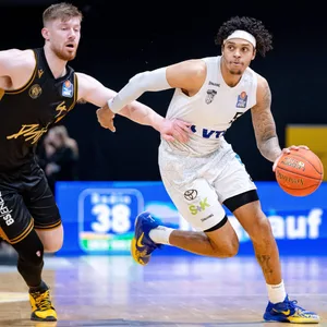 Caleb Homesley gegen Luc van Slooten
