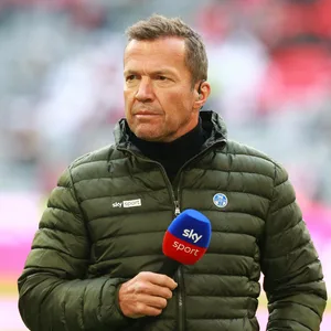 Lothar Matthäus am Sky-Mikrofon