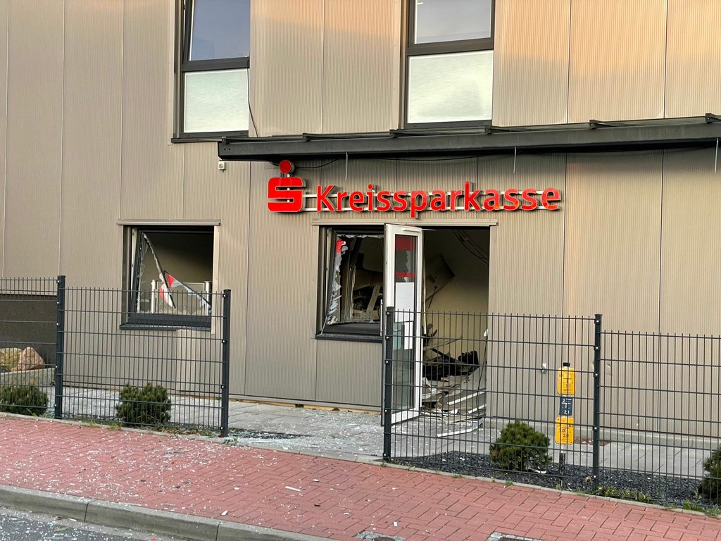 Auch in Dassedorf richteten die Täter mit ihren Sprengungen großen Schaden an.