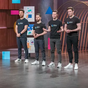 „Aivy“ will die Jobsuche spielerisch leicht machen. David Biller, Arbnor Raci, Florian Dyballa und Boas Bamberger (v.l.) wagten sich damit in die „Höhle der Löwen“.