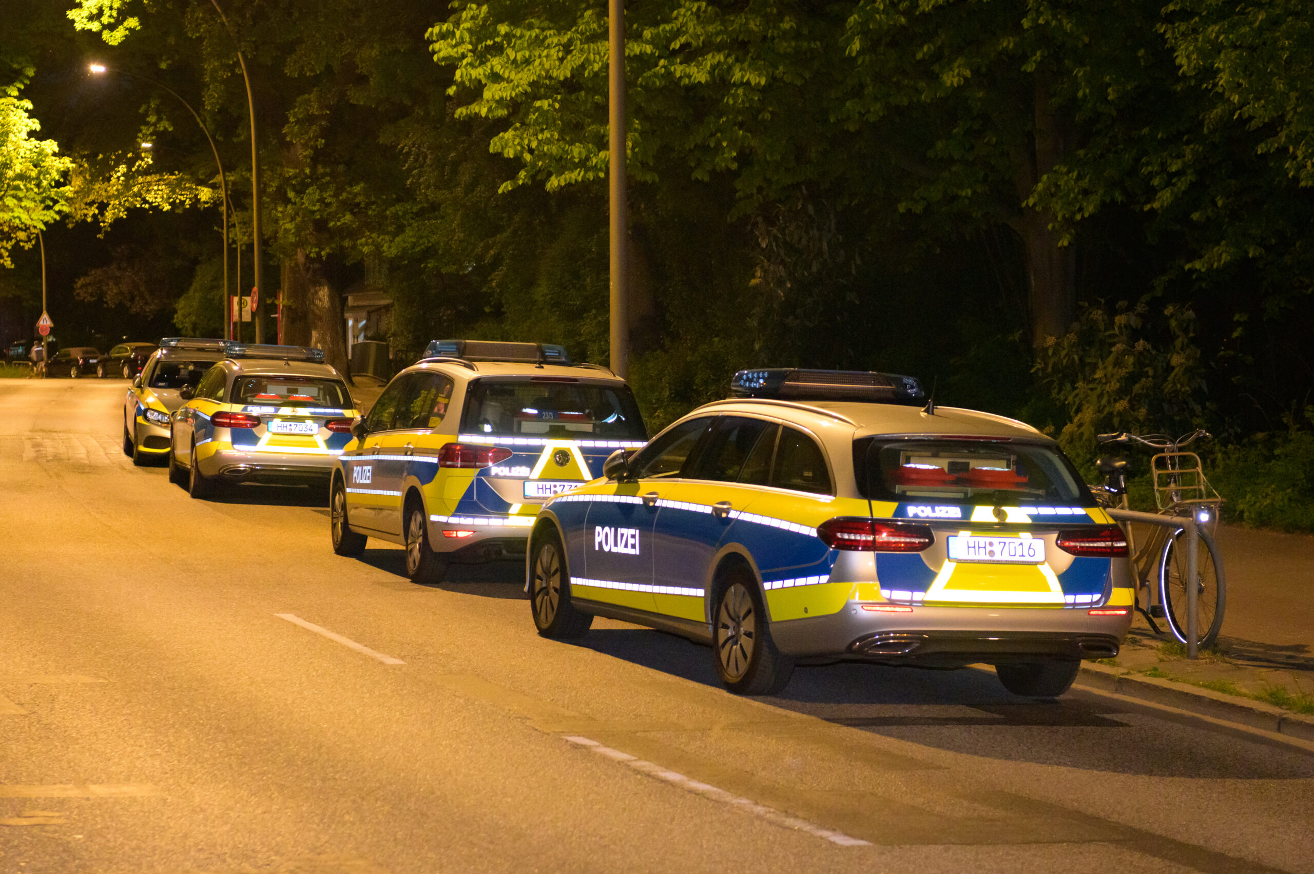 Polizei großeinsatz in Winterhude – Jugendliche machen Party
