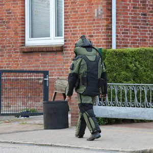 Ein Mitarbeiter des Kampfmittelräumdienstes in Itzehoe.