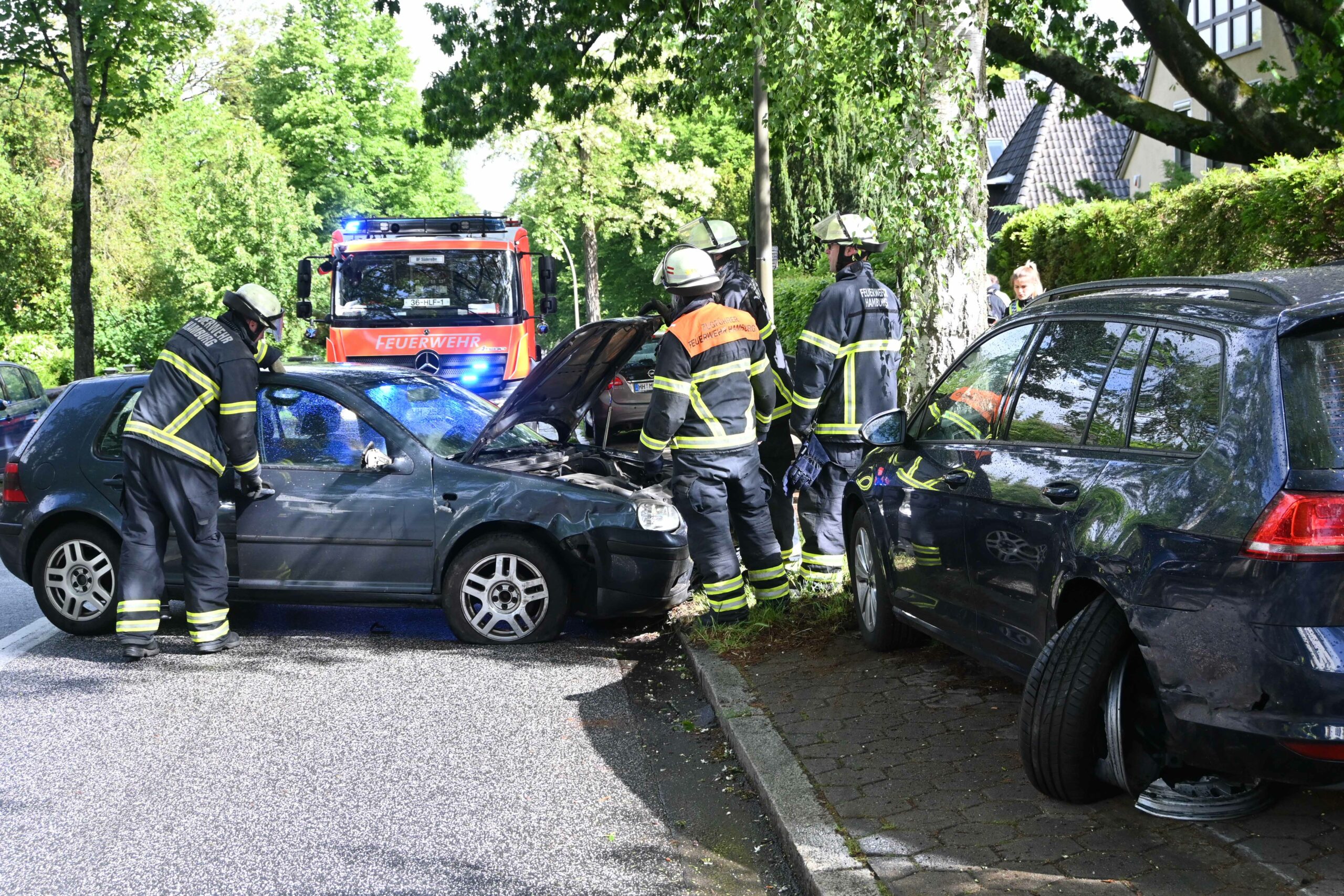 Unfall in Hamburg – Fahrer soll durch Blick auf sein Handy abgelenkt gewesen sein