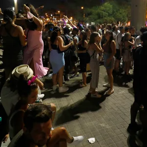 Die spanischen Behörden vermuten, dass Partys auf Gran Canaria ein möglicher Ansteckungsherd für die Affenpocken-Infektionen gewesen sein könnten (Symbolfoto).