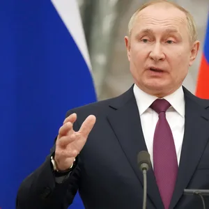 Russlands Präsident Wladimir Putin spricht auf einer Pressekonferenz (Archivbild).