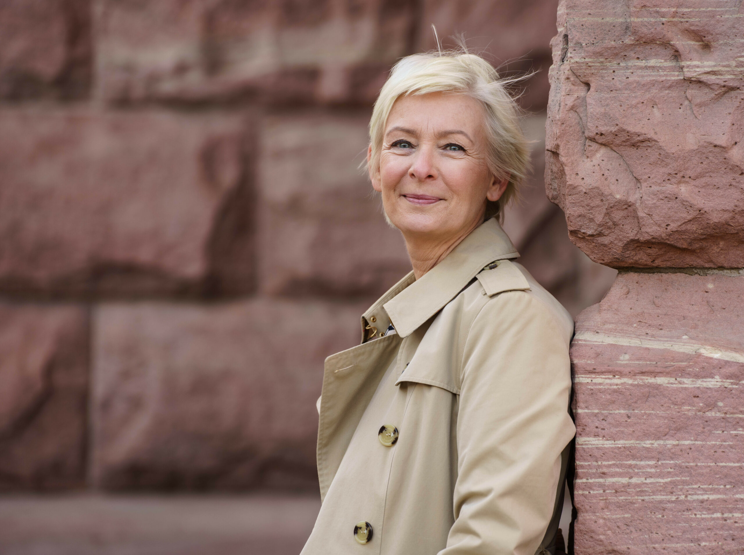 Dörte Hansens Romane „Altes Land“ und „Mittagsstunde“ sind Bestseller.