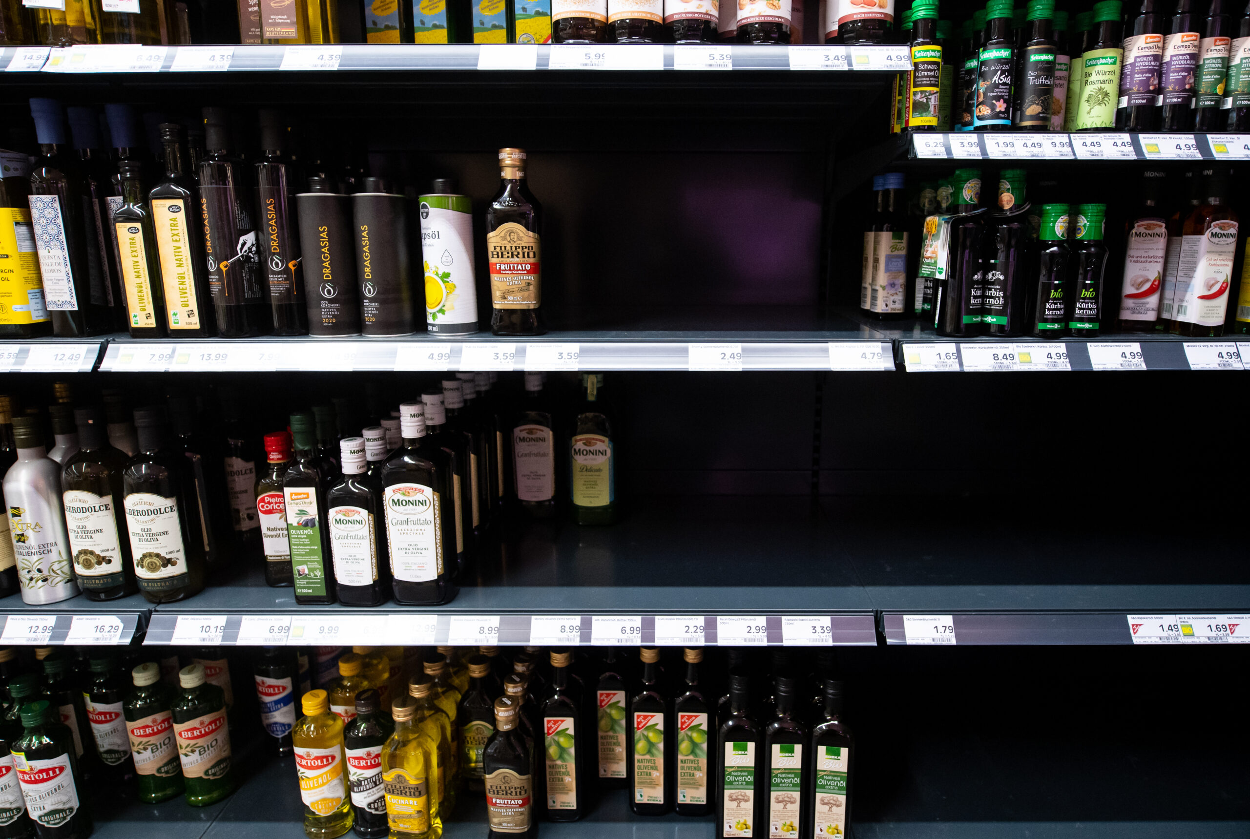 Leere Speiseöl-Regale in Supermärkten sind derzeit keine Seltenheit. (Symbolbild)
