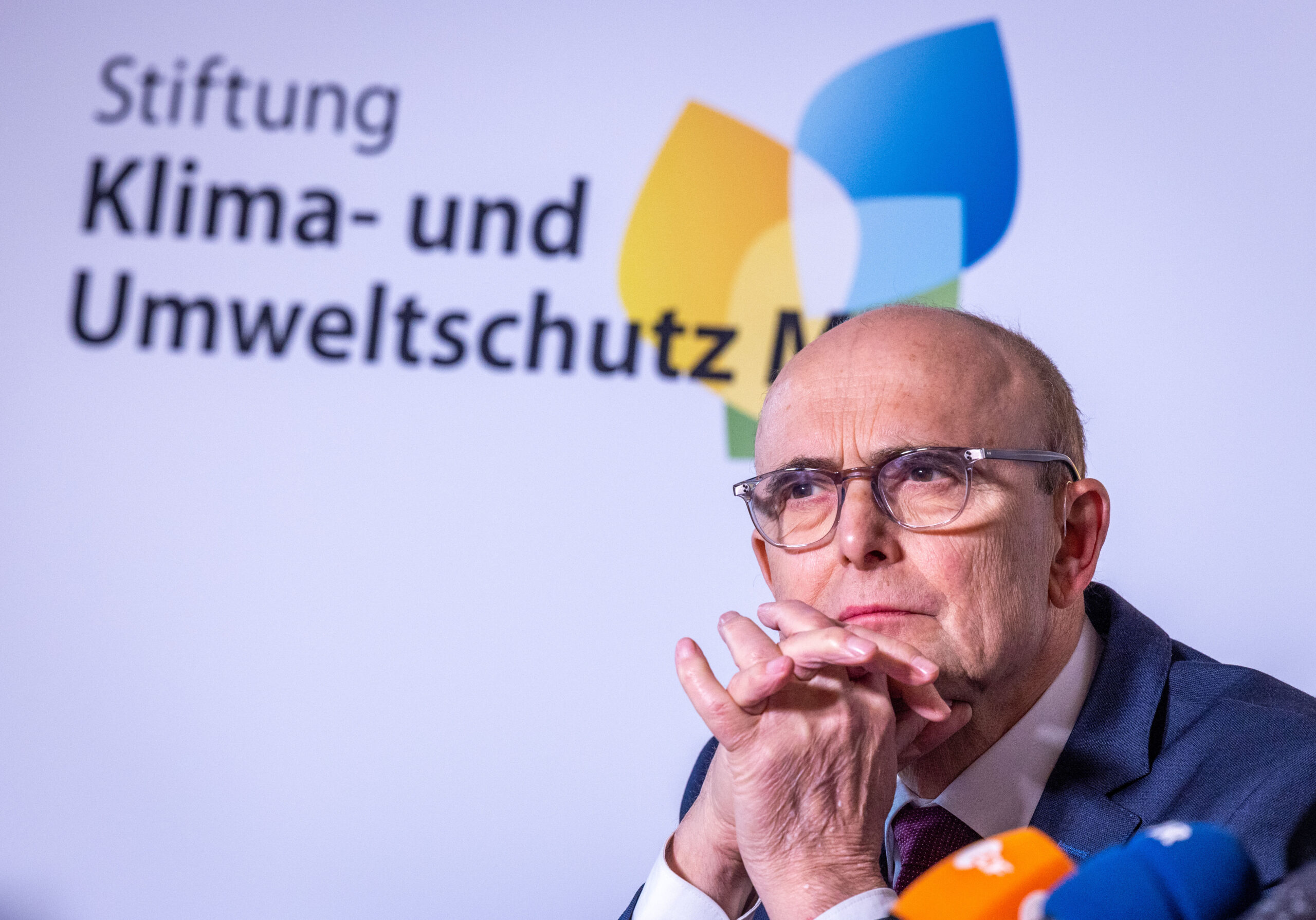 Erwin Sellering, Ex-Landesvater von Mecklenburg-Vorpommern und Chef der Klimastiftung MV, wehrt sich gegen deren Auflösung. (Archivbild)