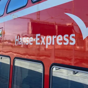 Im „Hanse-Express“ zwischen Rostock, Schwerin und Hamburg gibt's bald einen kostenlosen WLAN-Zugang.