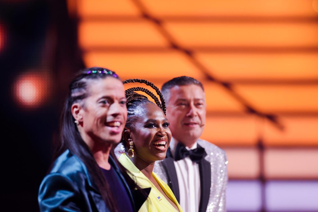 Jorge Gonzalez (l-r), Motsi Mabuse und Joachim Llamb