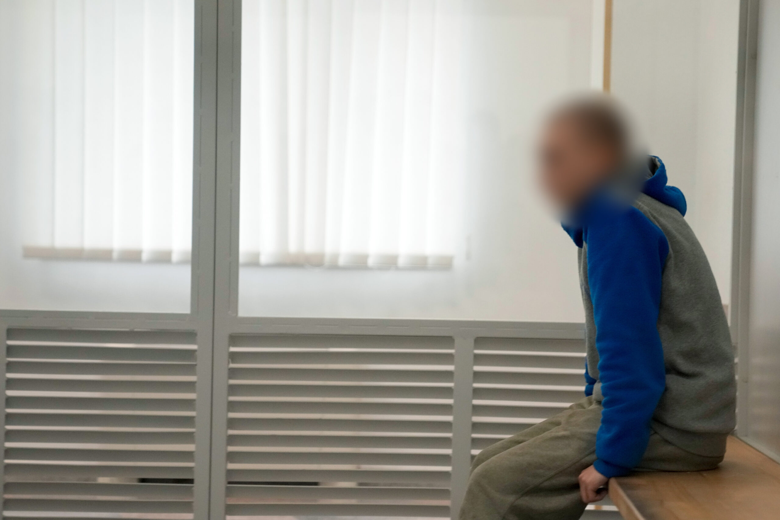 Kiew Kriegsverbrechen: Der 21-jährige Wadim S. wartet in Kiew auf den Beginn des Prozesses.
