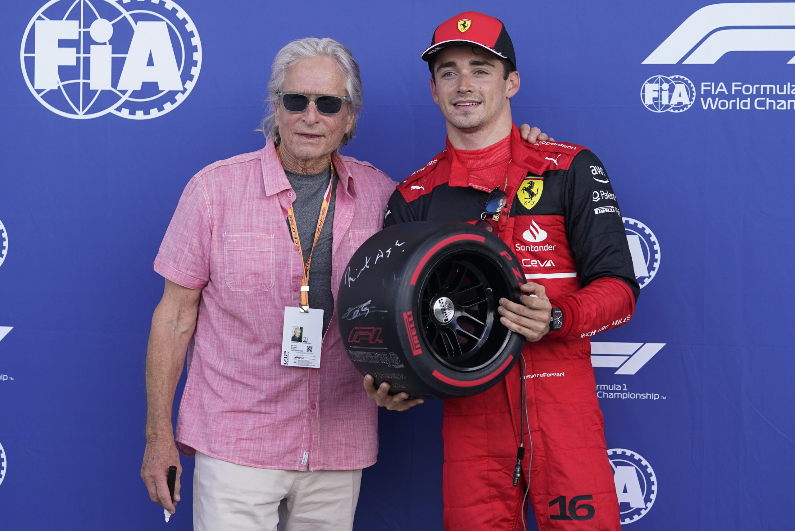 Michael Douglas und Charles Leclerc