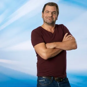 Comedy-Autor Andreas Altenburg sorgt seit vielen Jahren für große Lacher bei NDR2.