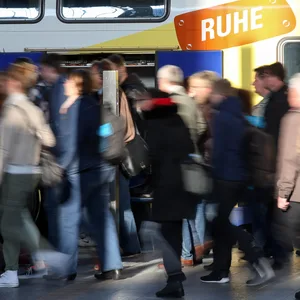 Auf den Metronom-Strecken kommt es ausgerechnet zur Zeit des 9-Euro-Tickets zu Einschränkungen (Symbolbild).