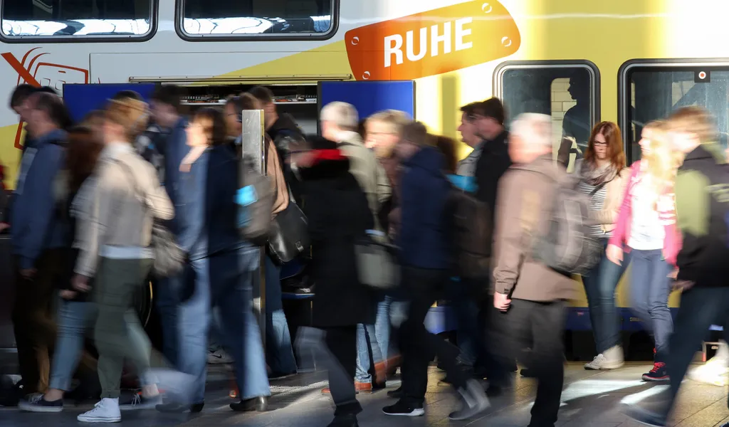 Auf den Metronom-Strecken kommt es ausgerechnet zur Zeit des 9-Euro-Tickets zu Einschränkungen (Symbolbild).