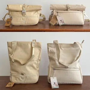 Auffallend ähnlich: Die Tasche von Wayks (l.) und die Tasche von Tchibo.