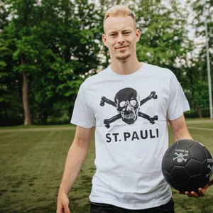 St. Pauli-Neuzugang Carlo Boukhalfa hat für Jahn Regensburg schon am Millerntor gespielt.
