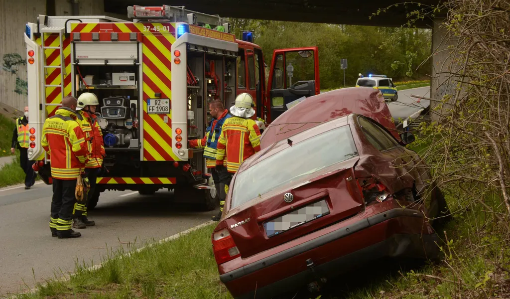 Zwei Verletzte bei Unfall in Kuddewörde – Fahrer war betrunken.