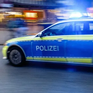 Überfall auf Tankstelle in Altenwerder – Polizeihunschrauber fahndete nach den Tätern