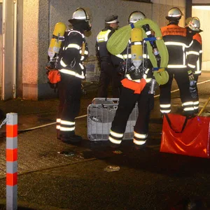 Brand in Hochhaus in Jenfeld – Großeinsatz der Feuerwehr