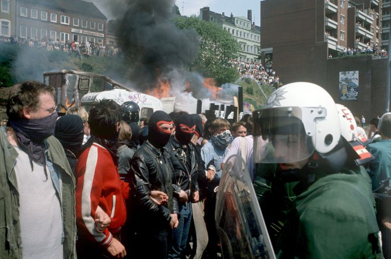 Um die Saga-Häuser in der Hafenstraße entbrannten ab den frühen 80ern teils gewalttätige Konflikte (hier 1989).
