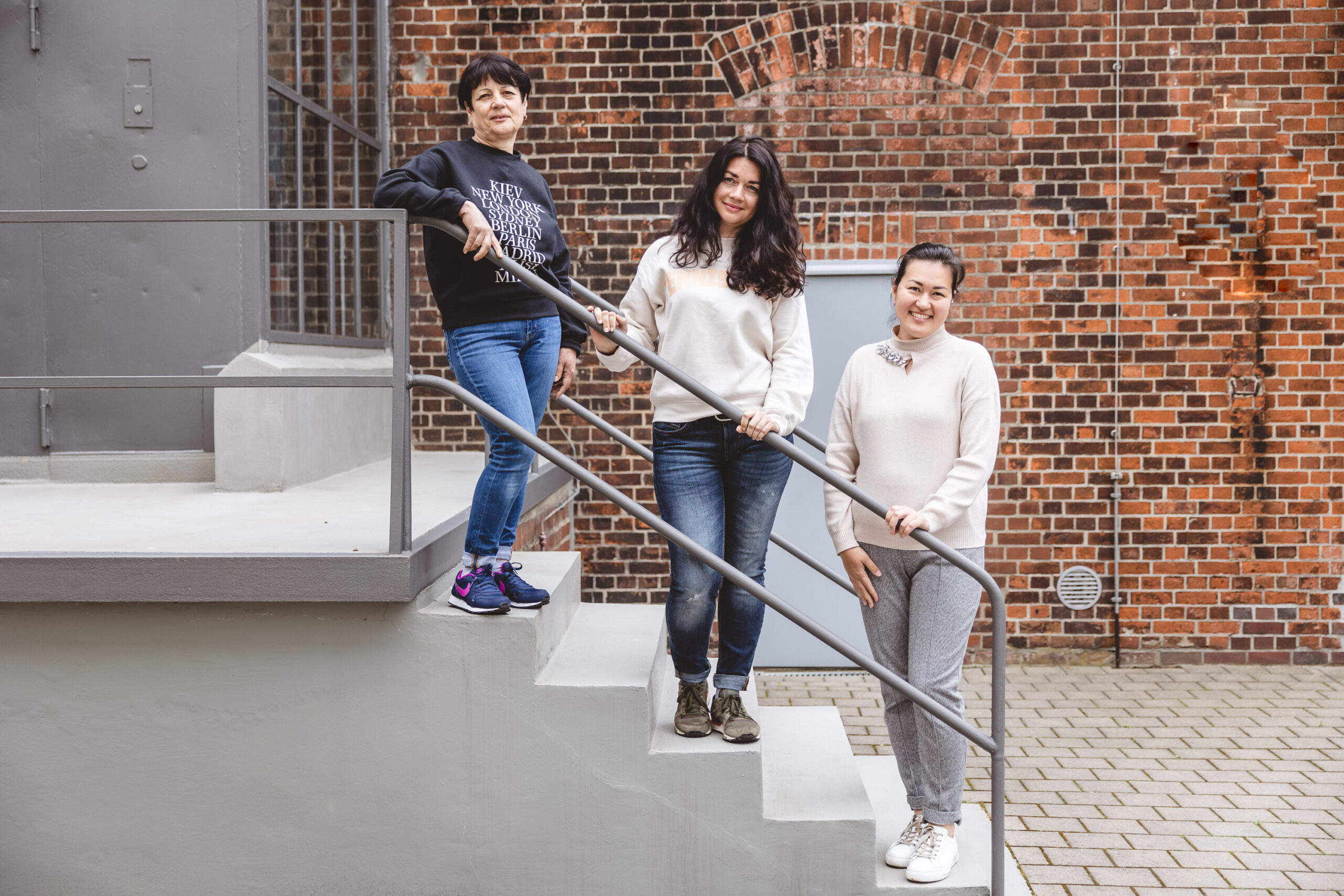 Die Ukrainerinnen Nataliea S.(Verkäuferin), Irina S. (Journalistin) und Olha O. (Zahnärztin) lernen deutsch, um in Hamburg arbeiten zu können.