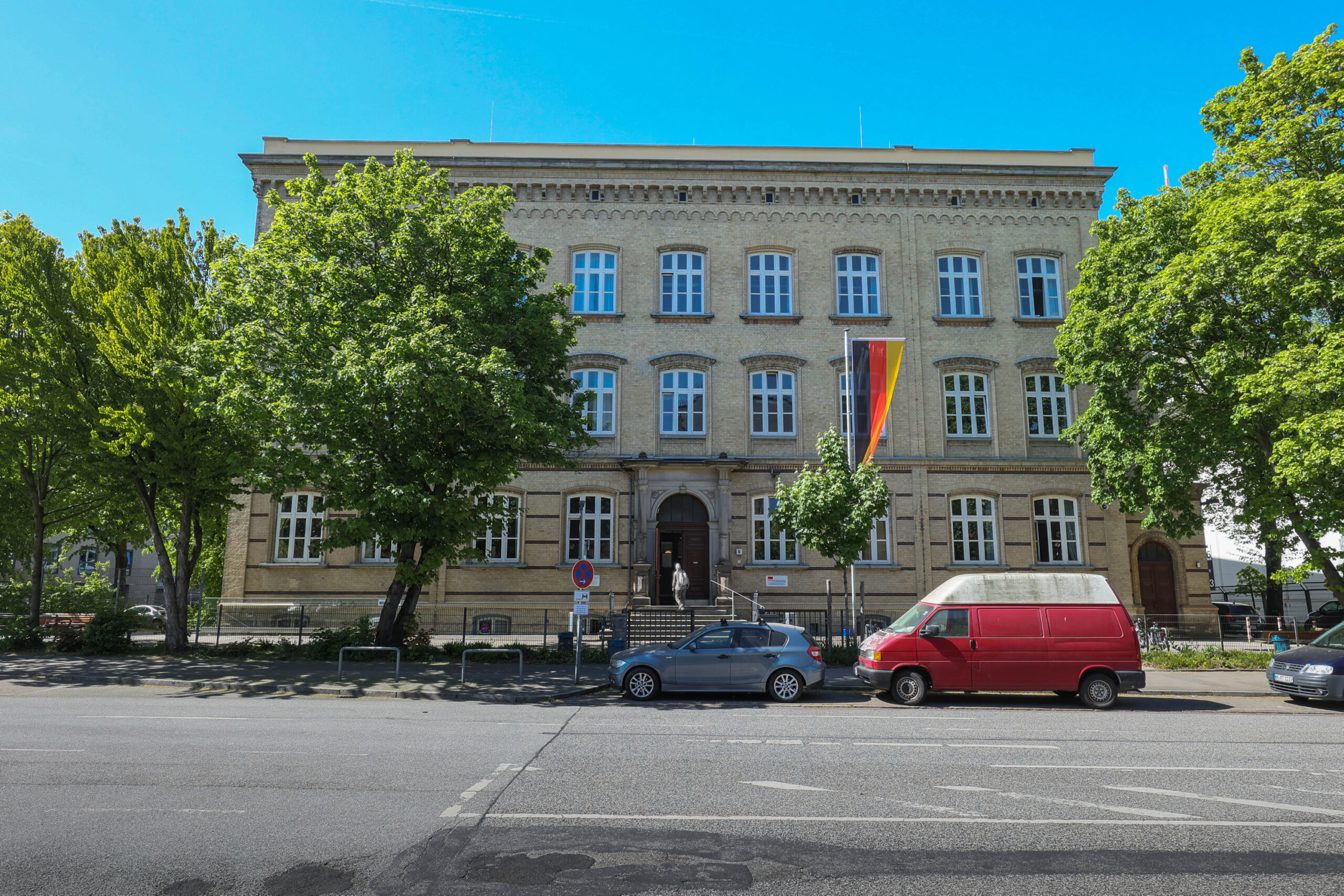 Das Gebäude der Abendschule Vor dem Holstentor.