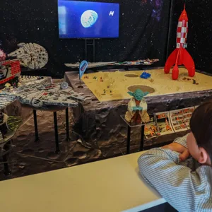 Die Lego-Ausstellung im Auswanderermuseum entführt die Besucher bis ins Weltall.